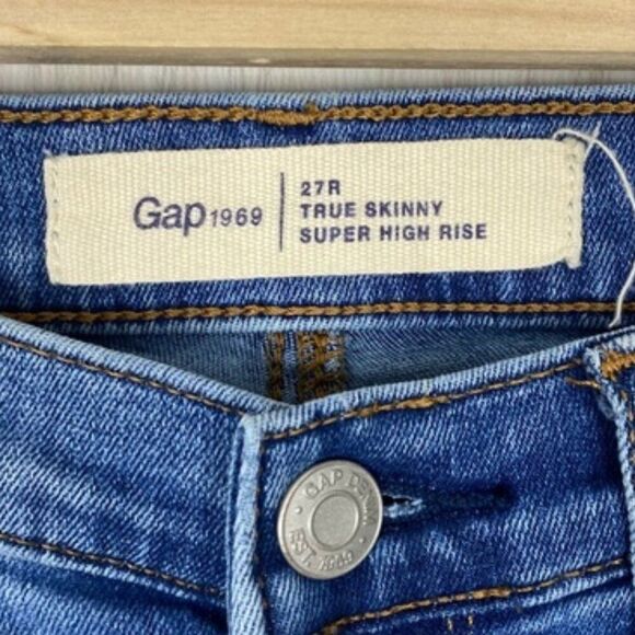 Gap | Super High Rise True Skinny Jeans Size 27 - Picture 6 of 7